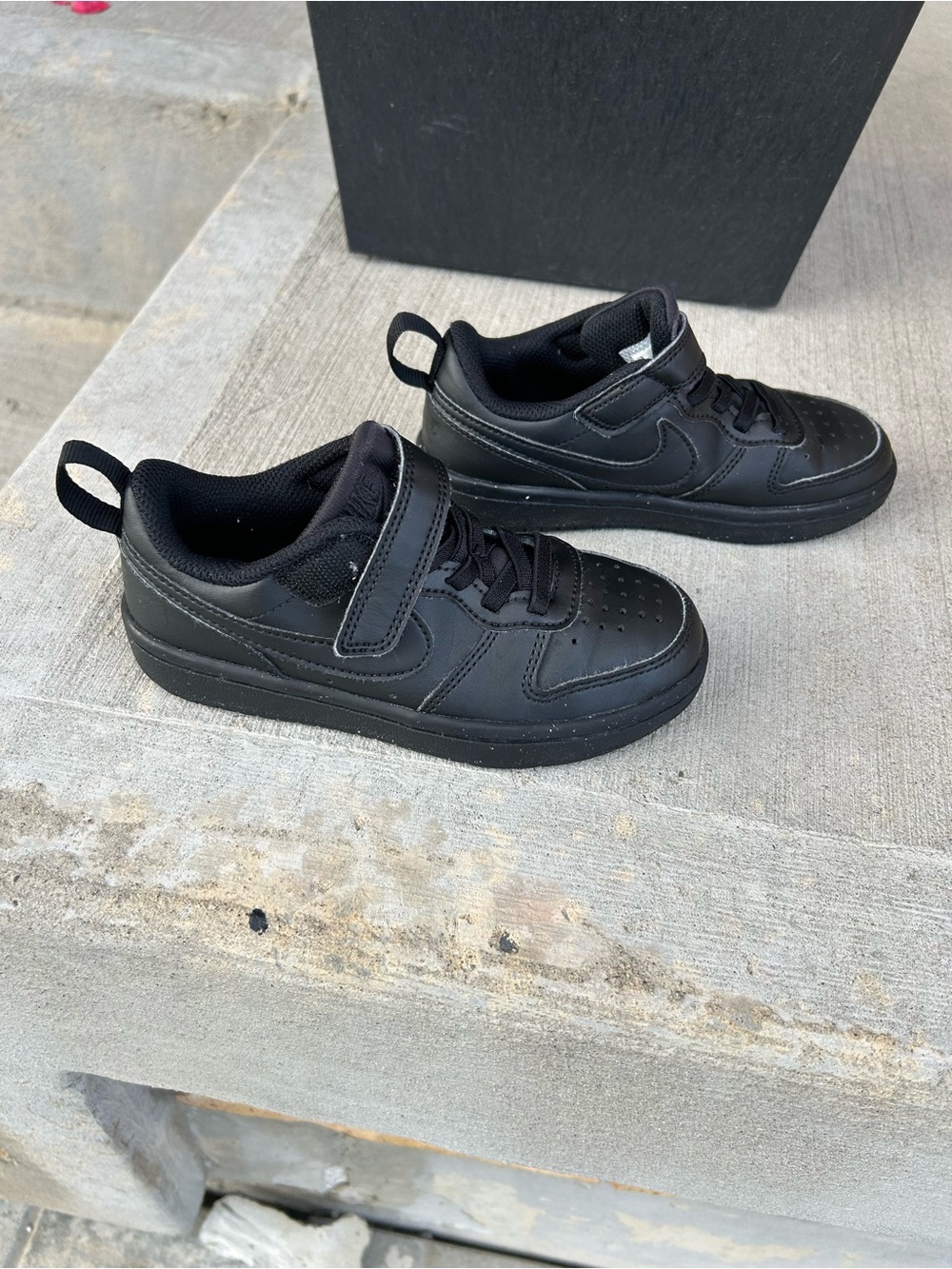 Nike Kids Black Low-Top Sneaker with Hook-and-Loop Strap